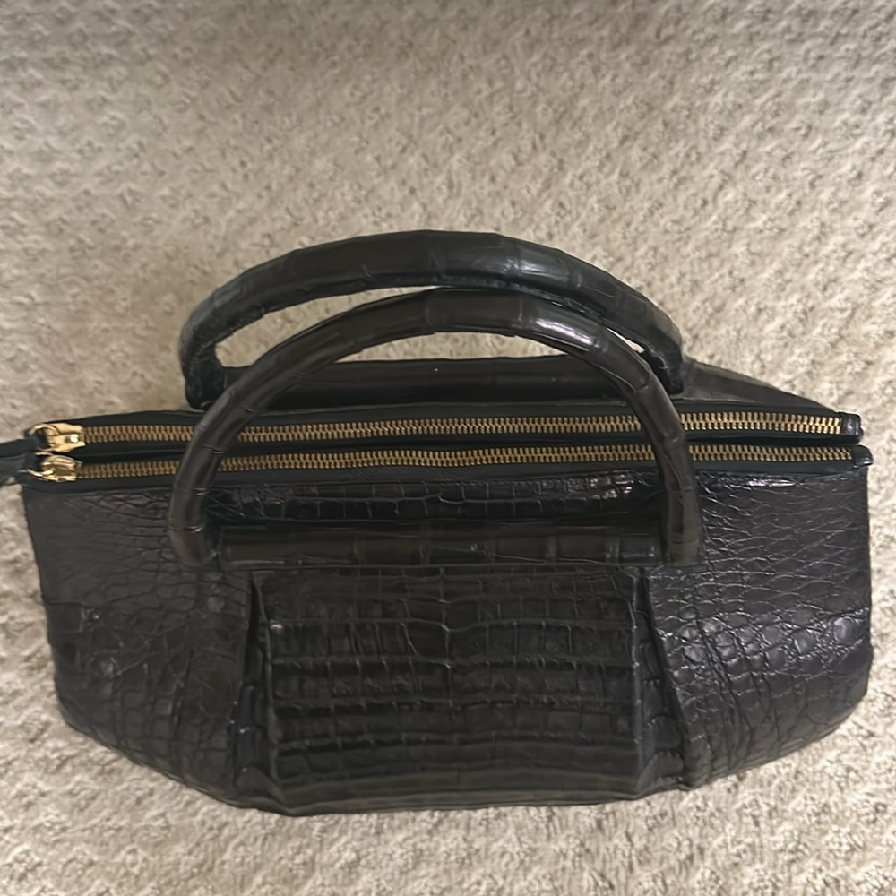 Nancy Gonzalez Elegant Black Crocodile-Embossed Women's Bag - Picture 2 of 6